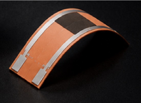 Flexible Gii microheater on a curved substrate